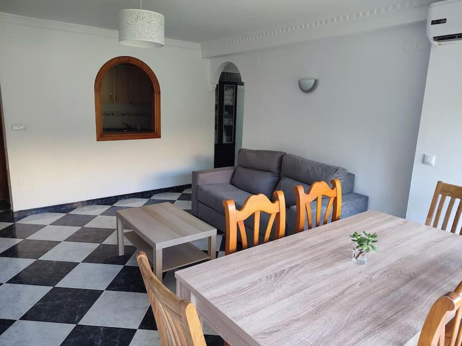 פואנגירולה Apartamento En Playa Carvajal מראה חיצוני תמונה